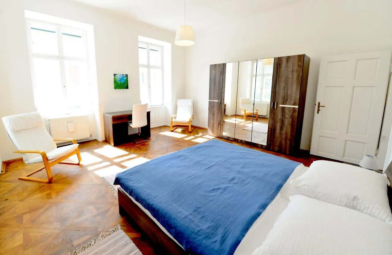 Graf-Starhemberg-Gasse By Easyb&B contacts