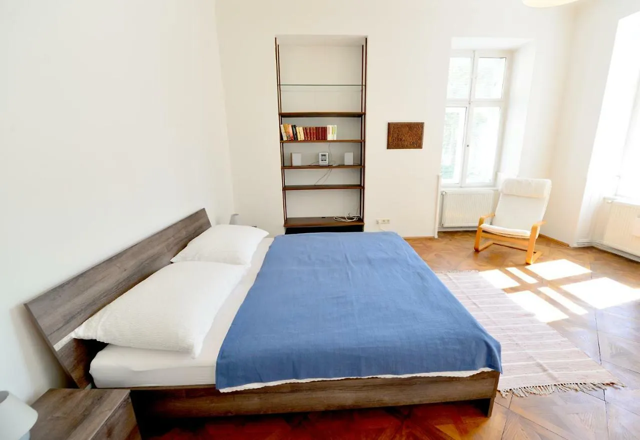 Graf-Starhemberg-Gasse By Easyb&B Vienna 0*,  Austria